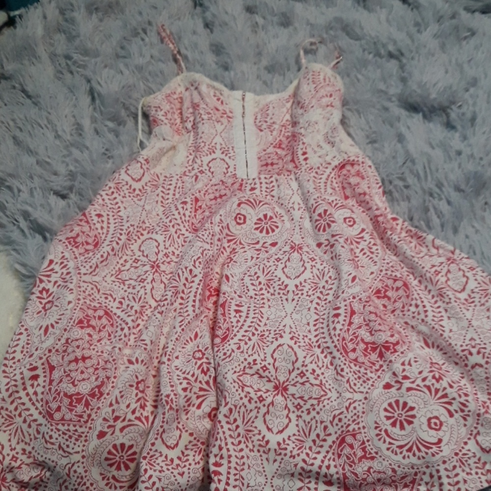 Pink and white dress for young girls.